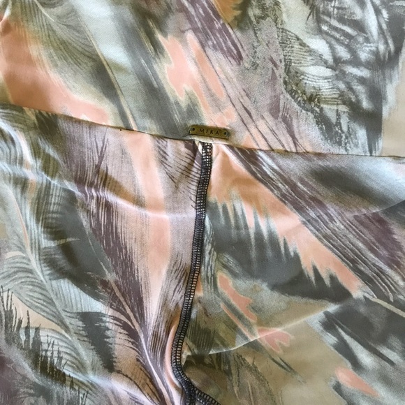 Mika Yoga Wear Lexi Leggings - Picture 2 of 3